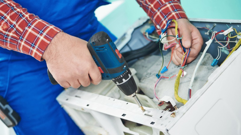 Nallıhan Hitachi Hitachi çamaşır makinesi kart tamiri – Su almama arızası orijinal parça ile giderildi. - Teknik servis örneği